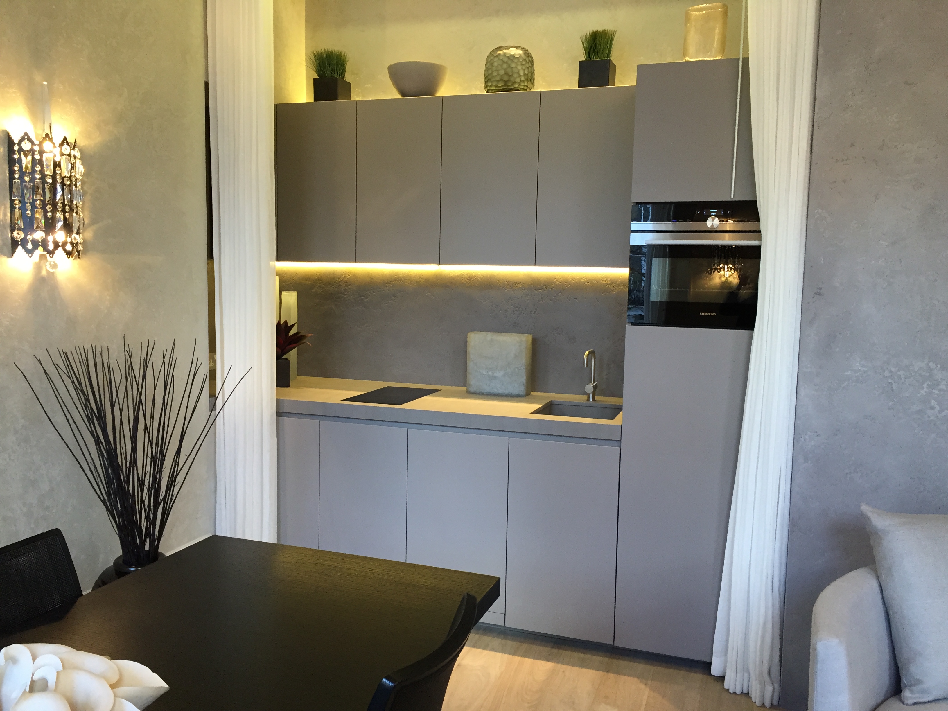 ^644BBBBEC6C4120A801D002F2E260F2B24EA968A321A15D13D^pimgpsh_fullsize_distr